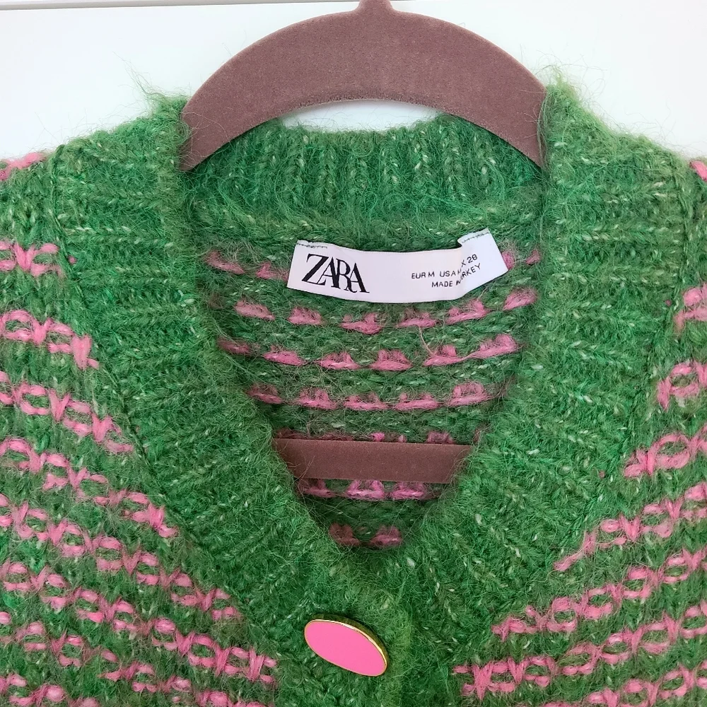 Zara Green and Pink Striped Sweater Vest Sizw M NWOT - Picture 3 of 7
